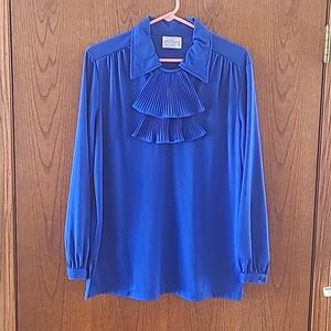Misses vintage Size A8 blouse - unique detachable neck trim; 100% polyester